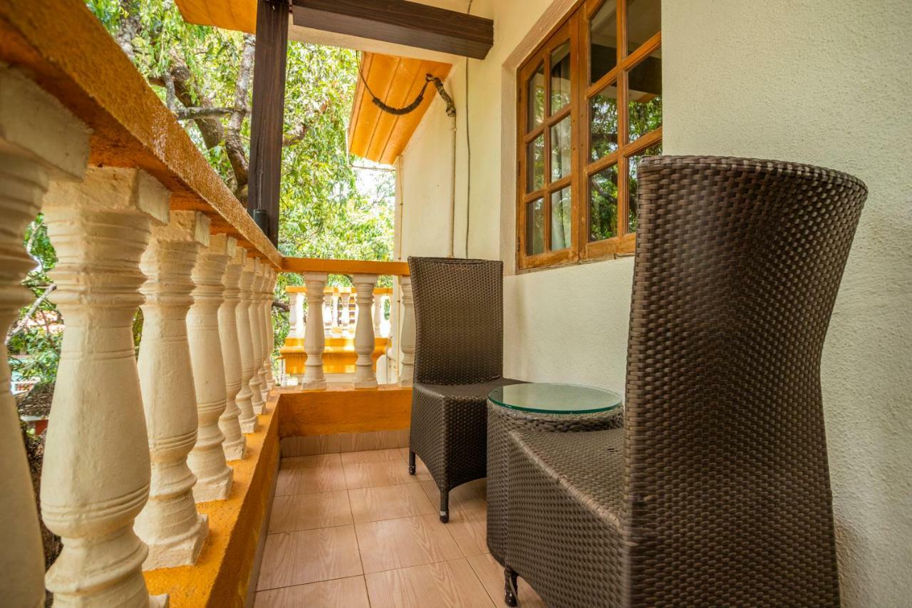 Hotel Coco Goa Arpora Exterior foto