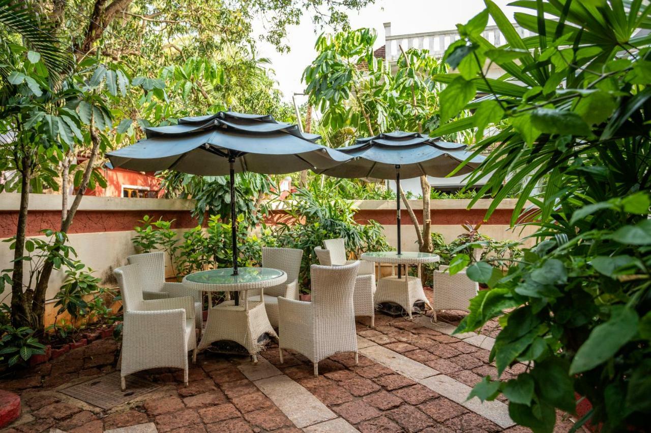 Hotel Coco Goa Arpora Exterior foto