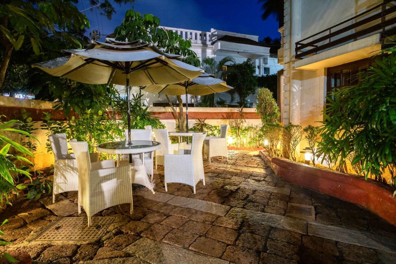 Hotel Coco Goa Arpora Exterior foto